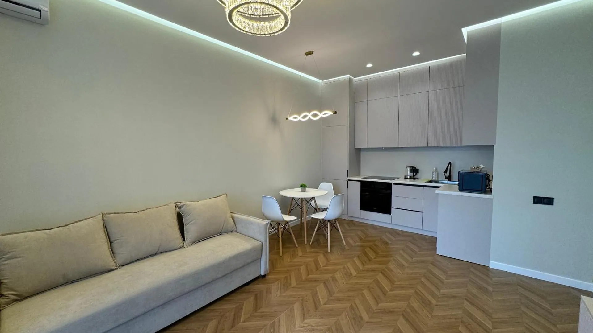Апартаменты 083 Nur-Sultan  Apartment Nur-Sultan (Astana)